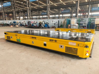 8 тона лазерно ръководен AGV с повдигане на палитра